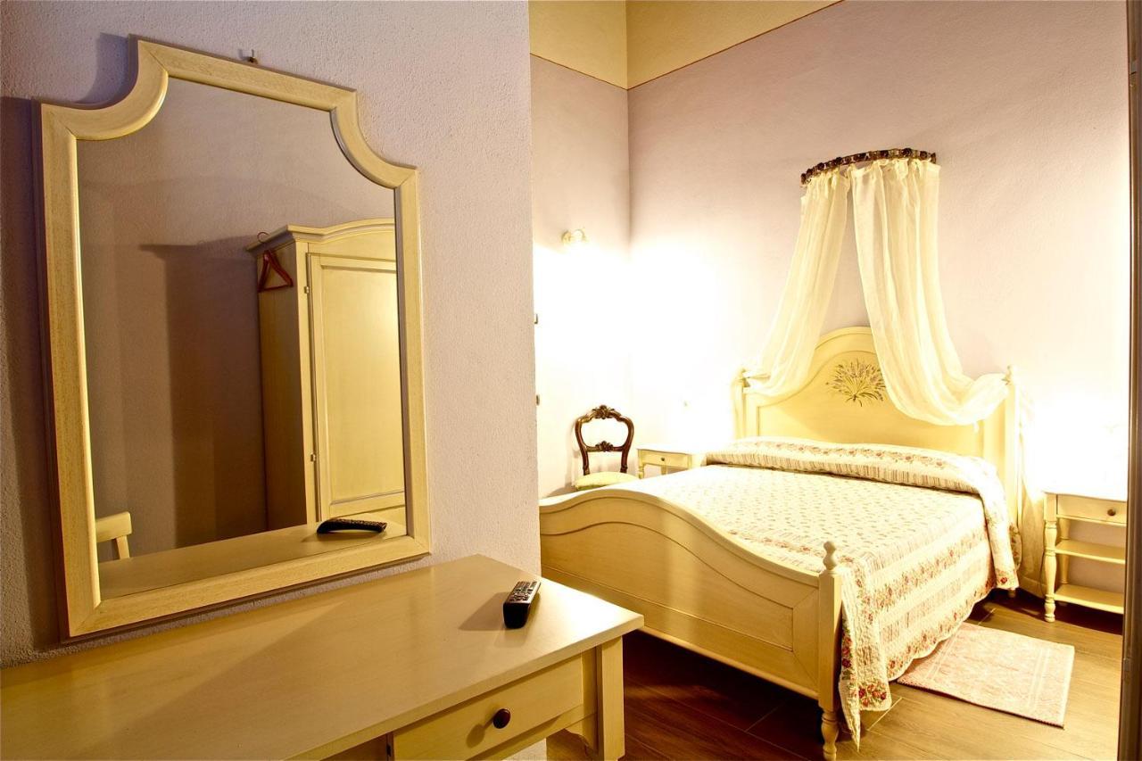 Relais La Leopolda Panzió Cortona Kültér fotó